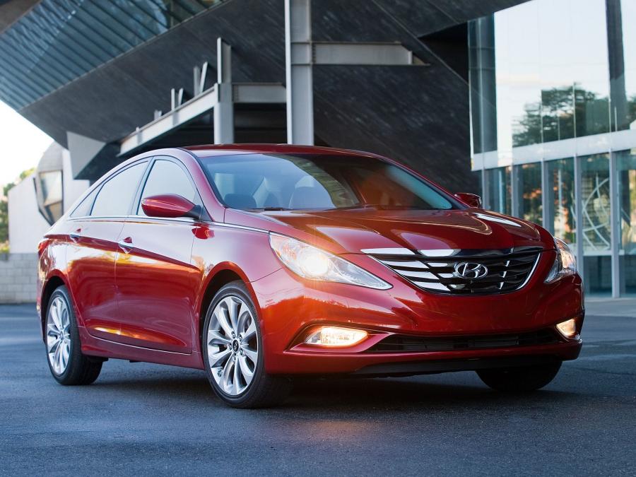  Hyundai Sonata 2010 года  (US) (фото 9 из 16)